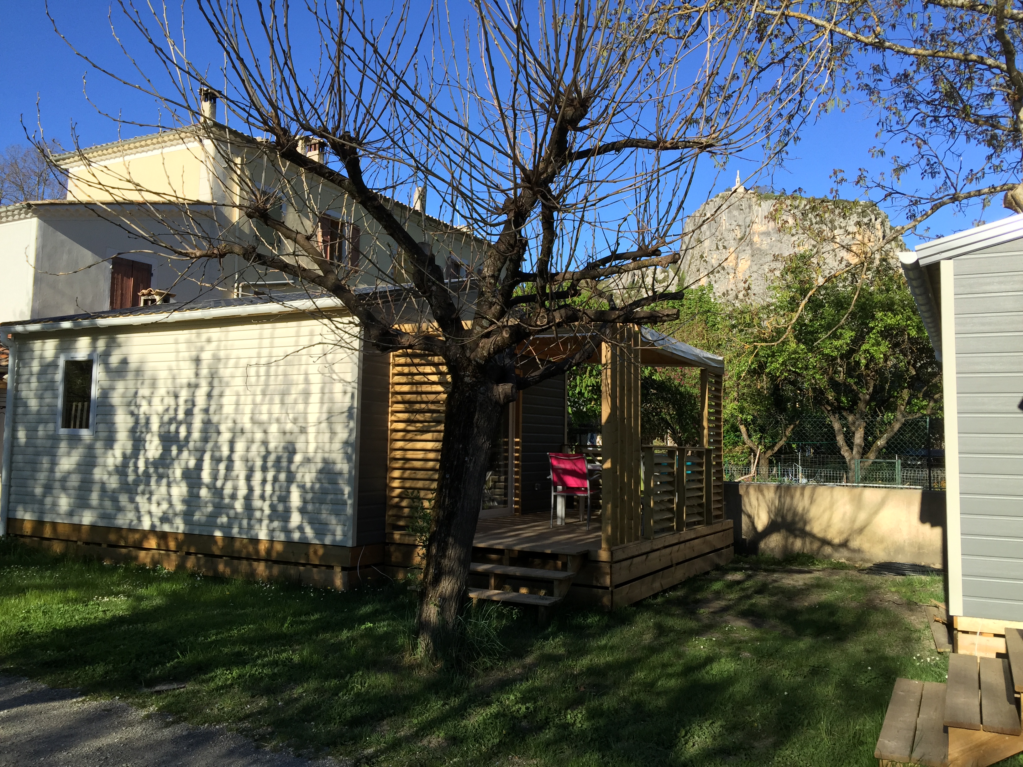 Location - Chalet Premium(2 Chambres) : - Camping Frédéric Mistral