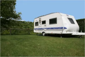  - Comfort Package (1 tent, caravan or motorhome / 1 car / electricity 10A) - Flower Camping de Mars