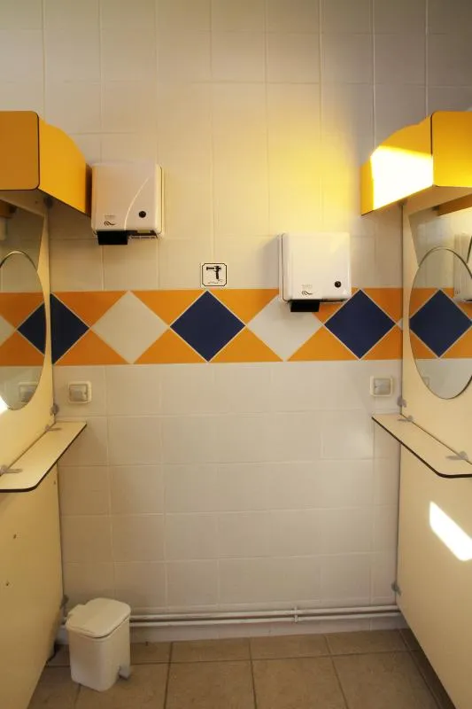 Forfait Confort (1 Tente, Caravane Ou Camping-Car / 1 Voiture / Électricité 10A)