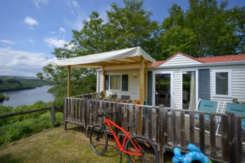 Location - Mobil-Home Confort 34M² / 3 Chambres - Terrasse - image n°1 - Flower Camping de Mars