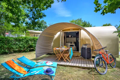 Location - Coco Sweet 2 Chambres/ Sans Sanitaires + Terrasse Couverte - image n°2 - Flower Camping de Mars