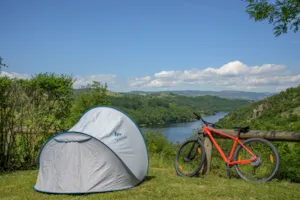  - Pitch Trekking Package by foot or by bike with tent - Flower Camping de Mars
