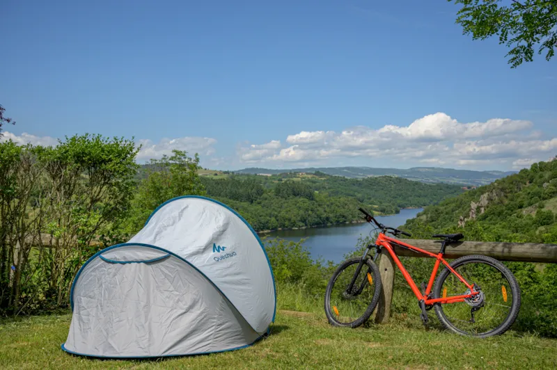 Forfait Randonneur À Pied Ou À Vélo Avec Tente
