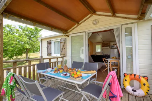 Location - Chalet Premium 29M² / 3 Chambres - Terrasse Couverte + Tv + Lv + Clim - image n°2 - Flower Camping de Mars