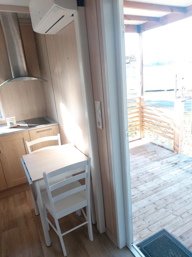 Chalet Confort 16M² - 1 Chambre + Terrasse Couverte + Tv + Clim