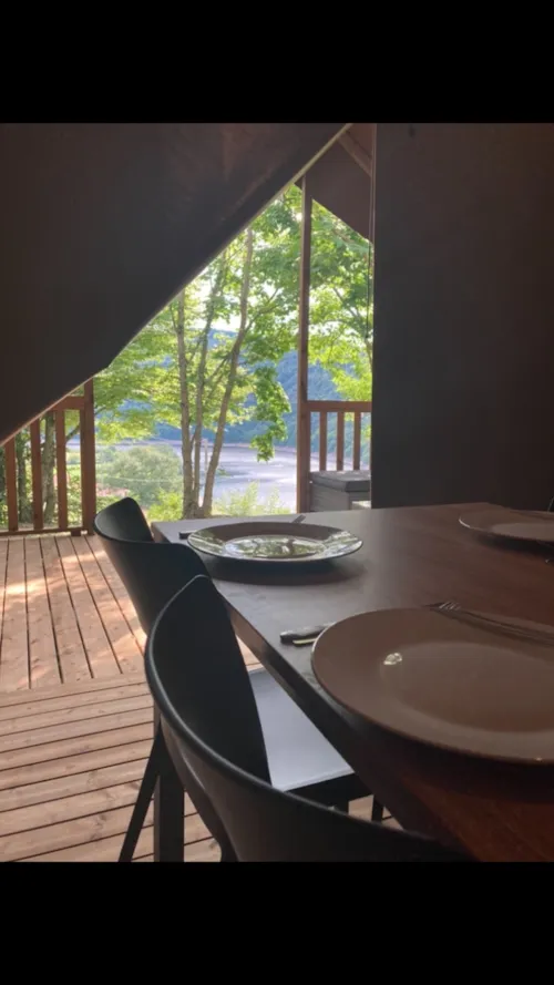 Location - Woodlodge Vue Loire Confort 26M² - 2 Chambres + Terrasse - image n°7 - Flower Camping de Mars