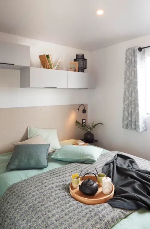 Accommodation - Mobile-Home 35M² Premium / 3 Bedrooms + Tv + Air Conditioning + Sheltered Terrace - image n°2 - Flower Camping de Mars