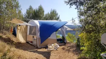 Stellplatz - Stellplatz Zelt  Ohne Strom - Camping naturiste Verdon Provence