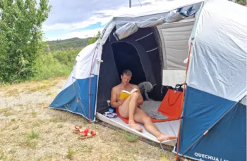 Stellplatz - Stellplatz Für Zelt Mit Strom - Camping naturiste Verdon Provence