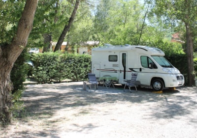 Comfort Package (1 tent, caravan or motorhome / 1 car / electricity 10A) — 1
