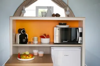 Mietunterkunft - Coco Sweet 12M² 1 Zimmer + Überdachte Terrasse 4M² (Ohne Sanitäranlagen) - Flower Camping La Rivière