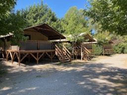 Location - Lodge Sur Pilotis Confort 46M² (2 Chambres) + Terrasse Couverte 10M² - Sans Sanitaires - Flower Camping La Rivière