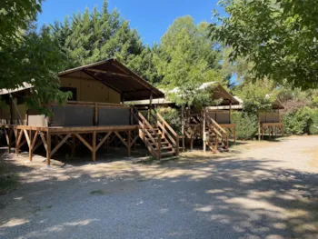 Mietunterkunft - Lodge Auf Pfählen Confort 46M² (2 Zimmer) Überdachte Terrasse 10M² - Flower Camping La Rivière