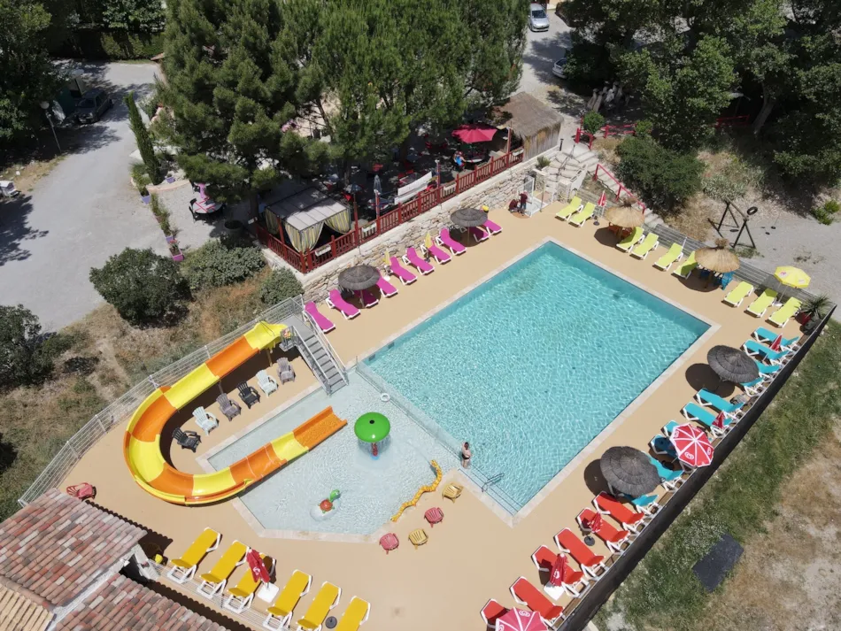 Flower Camping La Rivière