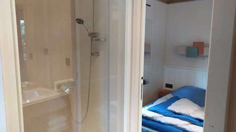 Chalet Cajou Confort 16M² (1 Chambre) + Terrasse Couverte 9M² + Clim