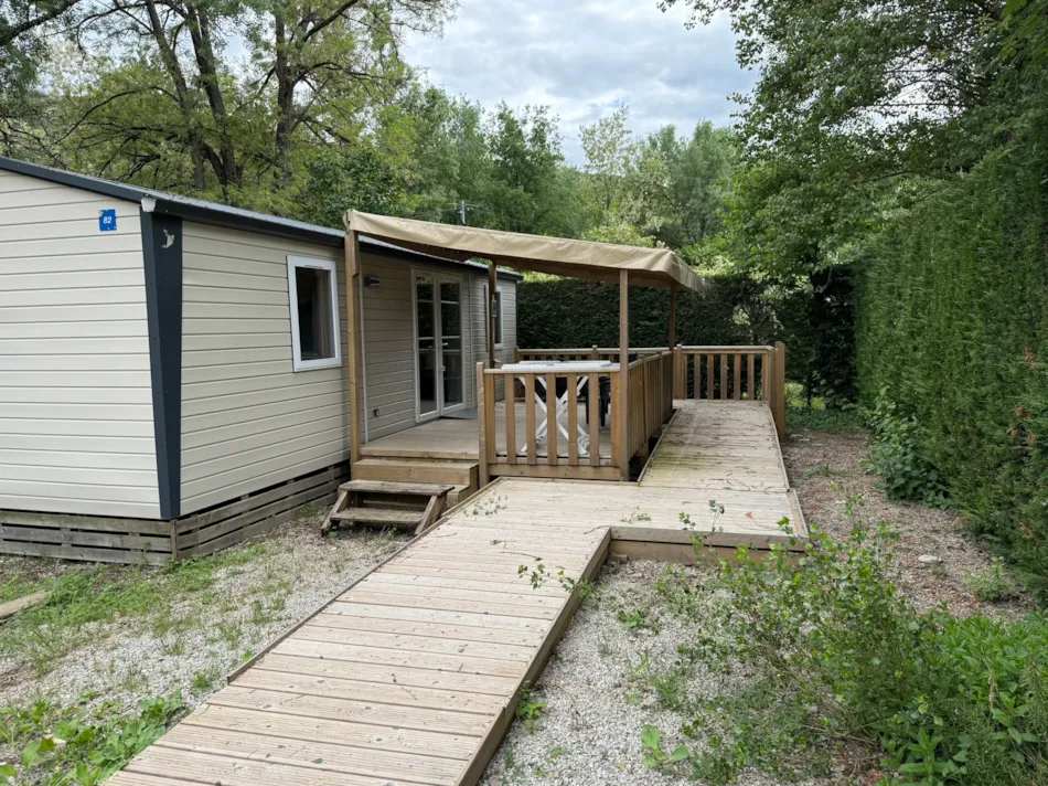 Flower Camping La Rivière