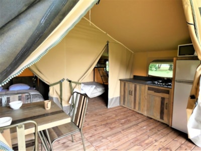 LODGE TENT - 25M² - 5 people - 2 bedrooms - Covered terrace ONE VEHICLE INCLUDED without sanitary fa