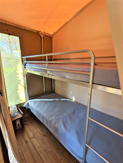 LODGE TIBIDY  GREAT COMFORT — 8