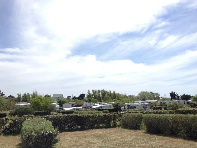 Forfait Confort (1 Tente, Caravane Ou Camping-Car / 1 Voiture / Électricité 10A)