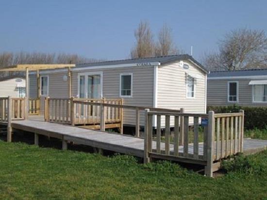 Location - Mobil-Home 32M² Confort (2 Chambres) + Terrasse - Adapté Aux Personnes À Mobilité Réduite - Camping Les Paludiers