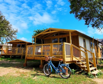 Sweetflower on stilts Premium 43m² (2 bedrooms) with terrace 11m² + TV + sheets included