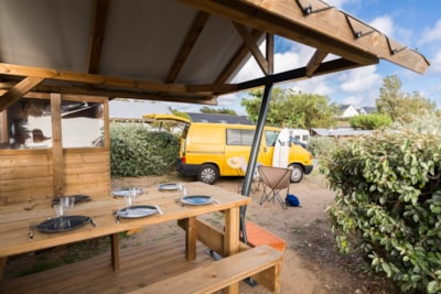 Pitch Premium Freecamp + electricity 10A