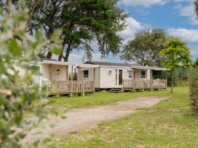Mobile home Standard 27m² (2 bedrooms) + TV + Half-covered terrace 18m²