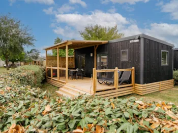 Mietunterkunft - Homeflower Premium 29M² (2 Schlafzimmer) + Klimaanlage + Tv + Bettwäsche + Jacuzzi - Flower Camping Les Paludiers