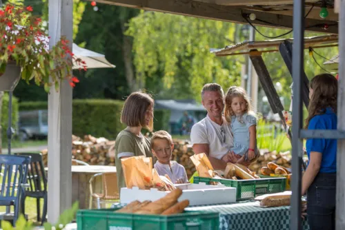Stellplatz - Campingplatz Wohnwagen, Zelt + Strohm + Auto Oder Wohnmobil + 1St Small Tent + 2 Pers. Included - image n°5 - Camping Aux Rives du Soleil