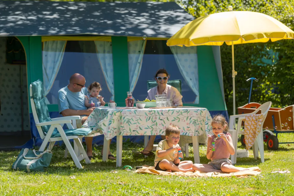 Location - Tente Bungalow Fleuve + 1 Voiture - Camping Aux Rives du Soleil