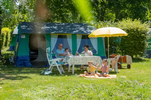 Mietunterkunft - Bungalowzelt Fleuve + 1 Auto - image n°2 - Camping Aux Rives du Soleil