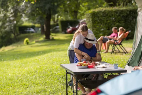 Stellplatz - Campingplatz Wohnwagen, Zelt + Strohm + Auto Oder Wohnmobil + 1St Small Tent + 2 Pers. Included - image n°6 - Camping Aux Rives du Soleil