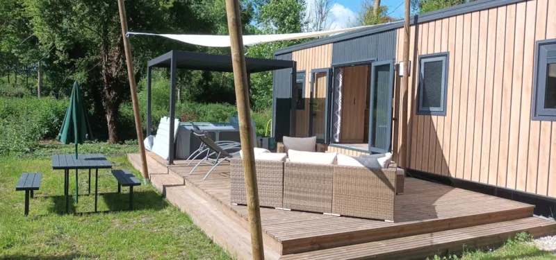 Lodge De Luxe + Jacuzzi + Lits Faits + Serviettes + Kit Boissons Chaudes - 2/8 Pers.