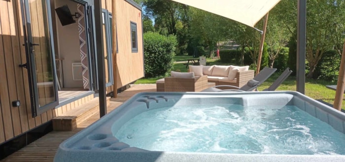 Lodge De Luxe + Jacuzzi + Lits Faits + Serviettes + Kit Boissons Chaudes - 2/8 Pers.