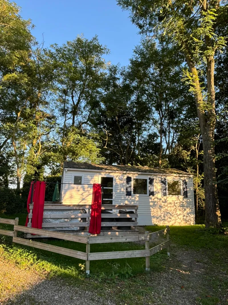 11-Bungalow Les Croisettes 30M2 (2Ch - 2/6Pers) + Jaccuzzi + Lits Faits + Serviette + Kit Boissons +