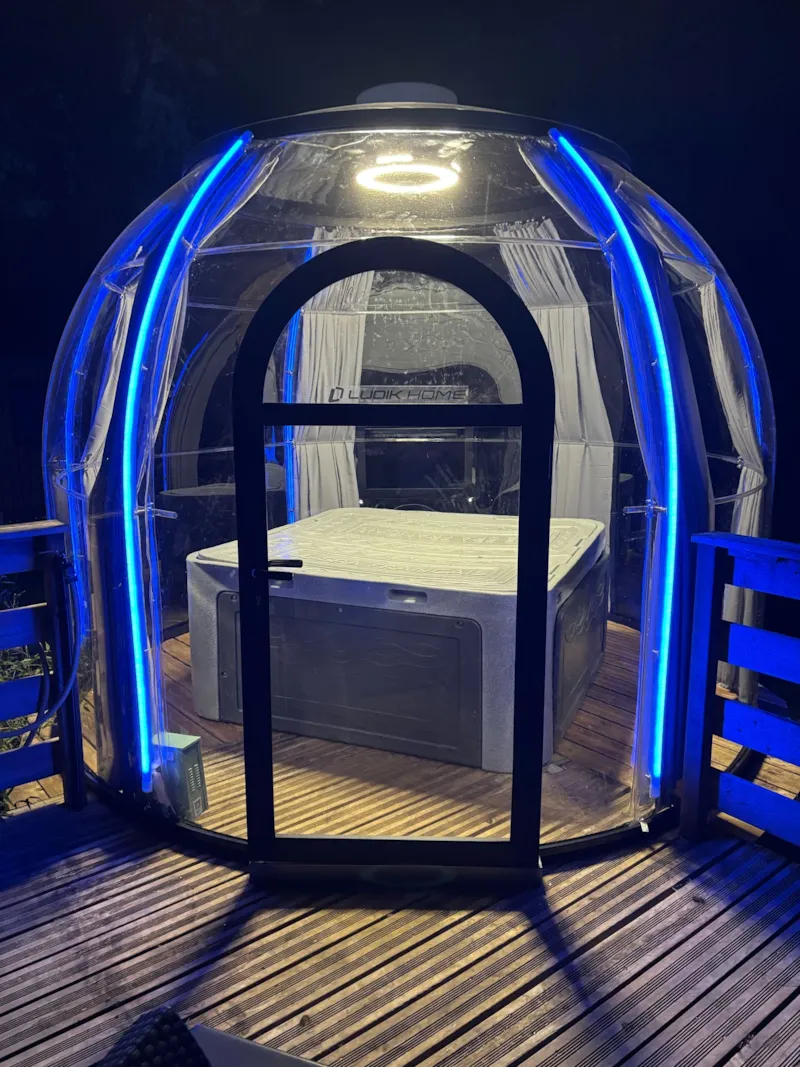 18-Château Mobile 28M2 (2Ch - 2/6Pers.) + Tv+Clim + Jaccuzzi + Lit Faits + Serviettes + Kit Boissons