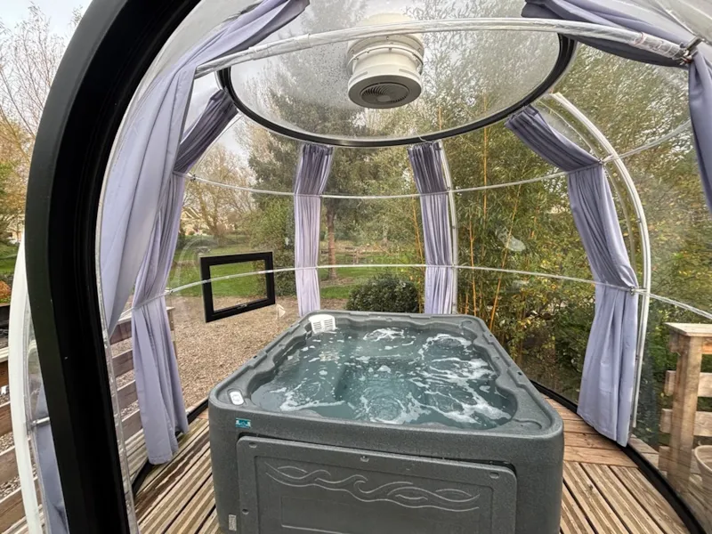 22-Lodge De Luxe + Jacuzzi Interieur+ Lits Faits + Serviettes + Kit Boissons Chaudes - 2/8 Pers.