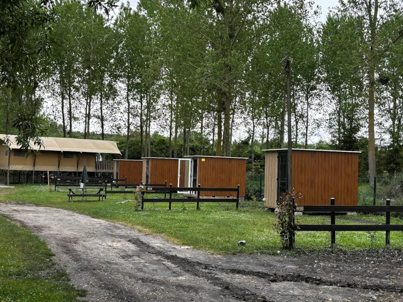 Freecamp, Forfait Premium Avec Sanitaire Privé