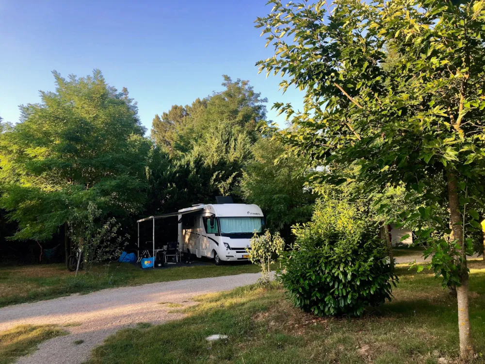 Emplacement - 04 Emplacement Xl Véhicule + Électricité 6A +150M² - Camping Au Tylo Soleil 