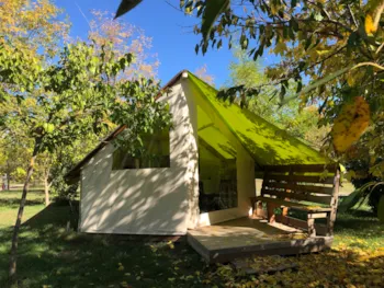 Mietunterkunft - 12 Insolite Nature "Durance" Zelt Ecolodge 21M² - 2 Schlafzimmer - Camping Au Tylo Soleil 