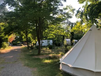 Stellplatz - 03 Stellplatz L Car + Strom 6A +100M² - Camping Au Tylo Soleil 