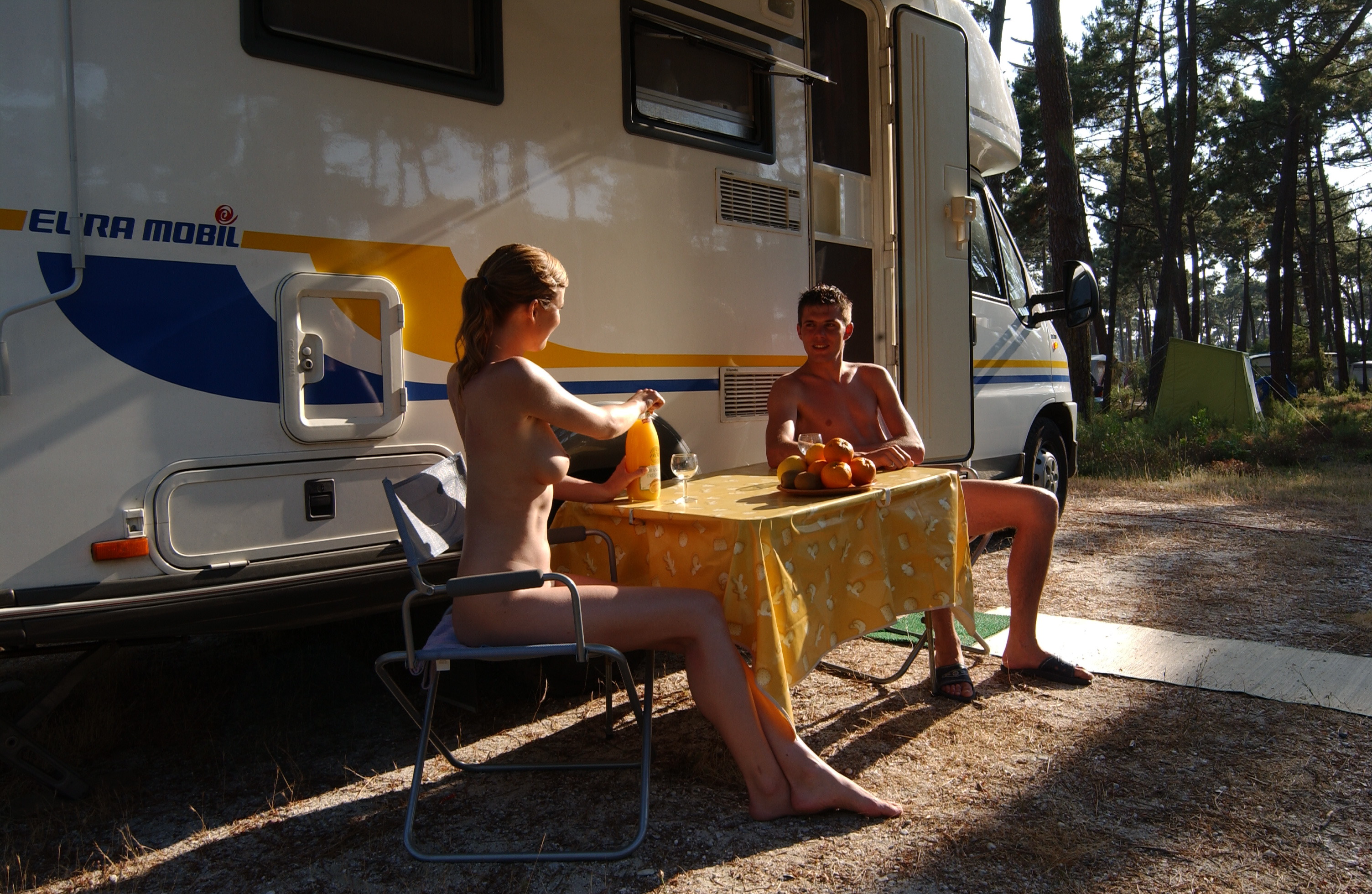 INFINI : Emplacement caravane ou camping car (9m et +)