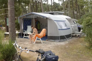 Stellplatz - Classic : Stellplatz Wohnmobil / Wohnwagen (5 À 6.50M) - Euronat Village Naturiste