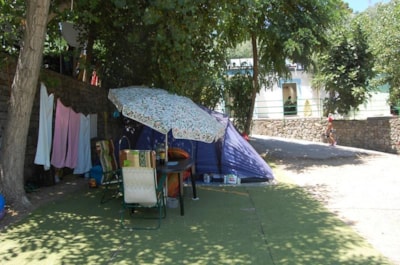 Pitch for small tent - igloo — 3