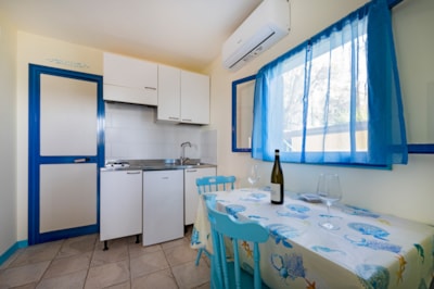 Bungalow Superior with air conditioning/heating, TV, hairdryer. — 5