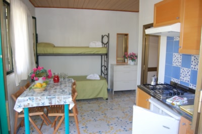 Bungalow superior (air-conditioning, TV, hair dryer) — 2