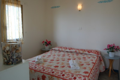 Bungalow Superior with air conditioning/heating, TV, hairdryer. — 1