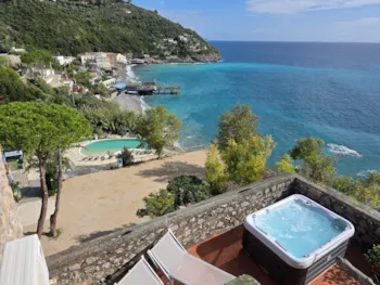 Accommodation - Grecale Apartment   Turbolo Tower  On The Top Floor With A Big Terracce With Private Jacuzzi - Holiday Village & Camping Nettuno