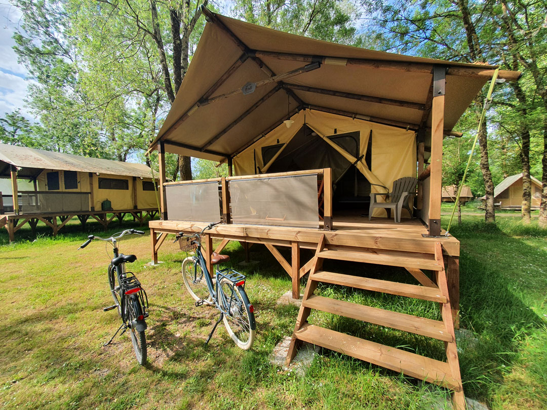 Location - Tente Lodge Sur Pilotis 32M² Avec Terrasse / 2 Chambres - Sans Sanitaire - Camping Le Lidon
