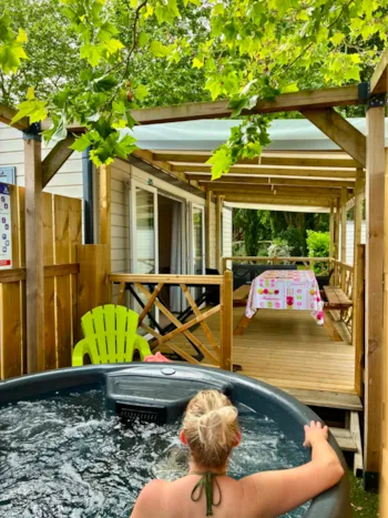 Mietunterkunft - 🌟Prestige-Mobilheim Bahia Spa – Klimaanlage  + Geschirrspüler, Plancha,  Sèche Cheveux, Volets. - Camping Couleurs d'Aunis